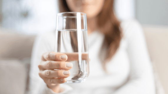 Pentingnya Minum Air Putih Untuk Recovery setelah Sakit